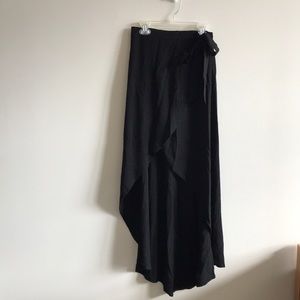 Black high low skirt